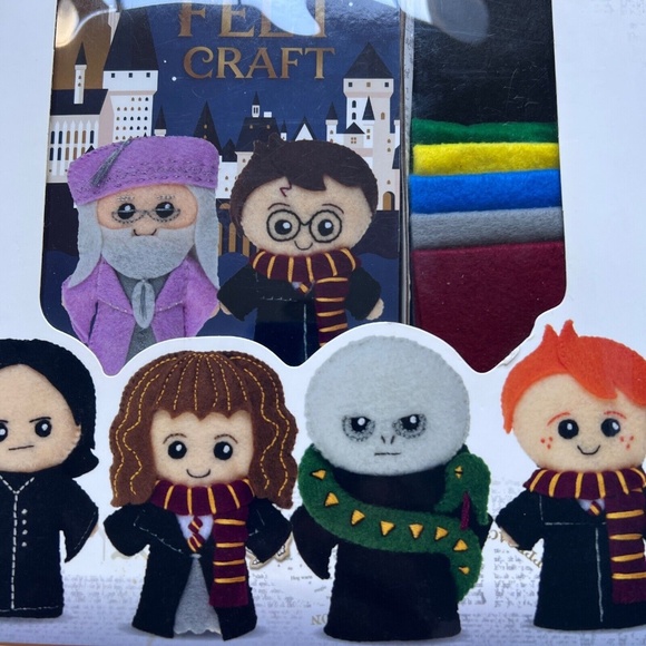 Harry Potter Felt Craft 11 Magical Projects from the Wizarding World New SealedH - Picture 2 of 5
